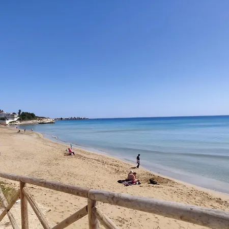 Casa Delfino Azzurro - Noto Marina - בית נופש *